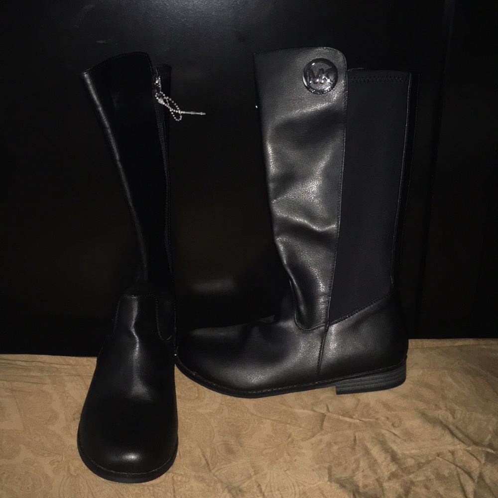 Michael Kors Boots size 4